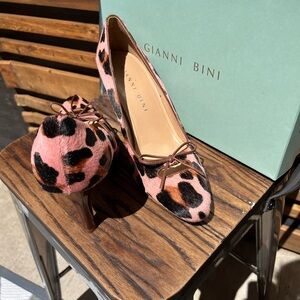 Gianni Bini Pumps